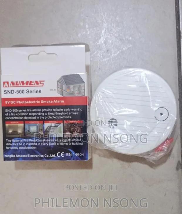 Battery Smoke Detector · Photo 1