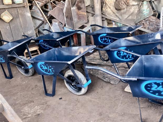 Light Weight Local Wheel Barrow · Photo 2