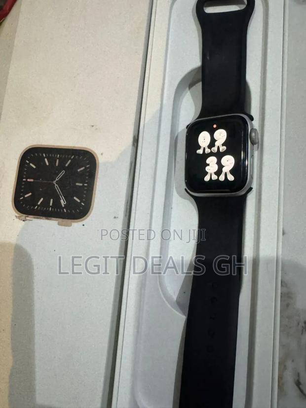 Series Watch Se 40 Mm · Photo 2