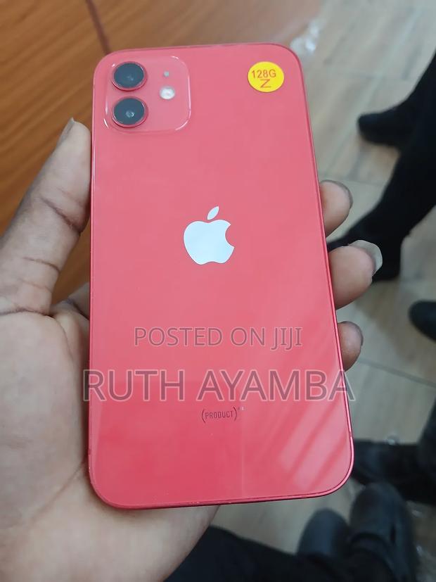 Apple iPhone 12 128 GB Red · Photo 1
