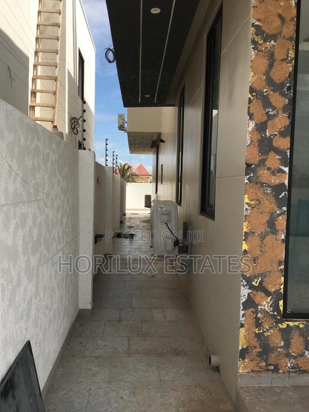 4bdrm Duplex in Ashomang Estates for sale · Photo 3