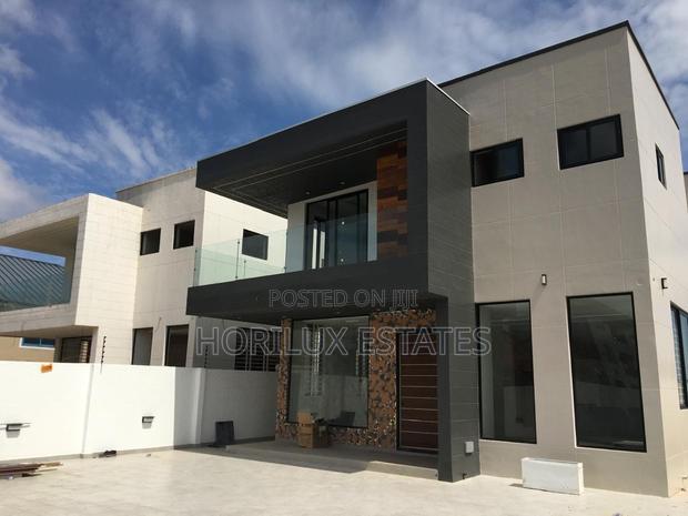 4bdrm Duplex in Ashomang Estates for sale · Photo 1