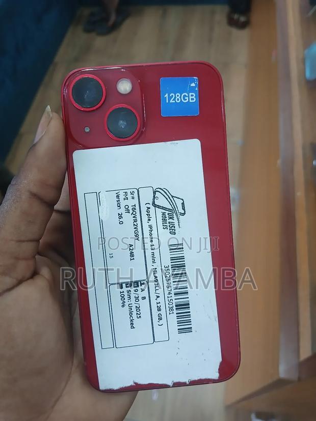 Apple iPhone 13 Mini 128 GB Red · Photo 2
