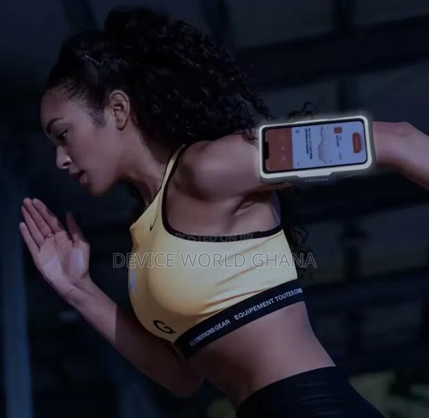 Protective Phone Arm Band for Workout and Jogging Gym · Photo 2