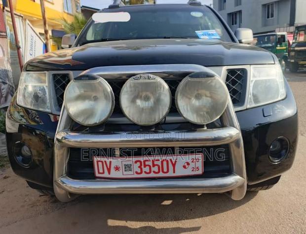 Nissan Navara 2015 Black · Photo 6