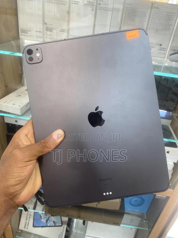 Apple iPad Pro 13 (2024) 512 GB Black · Photo 3