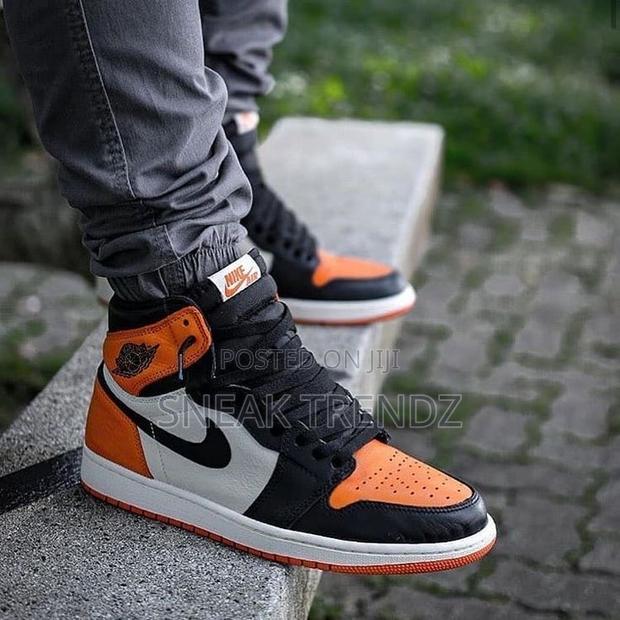 Air Jordan 1 High Og Stattered · Photo 2