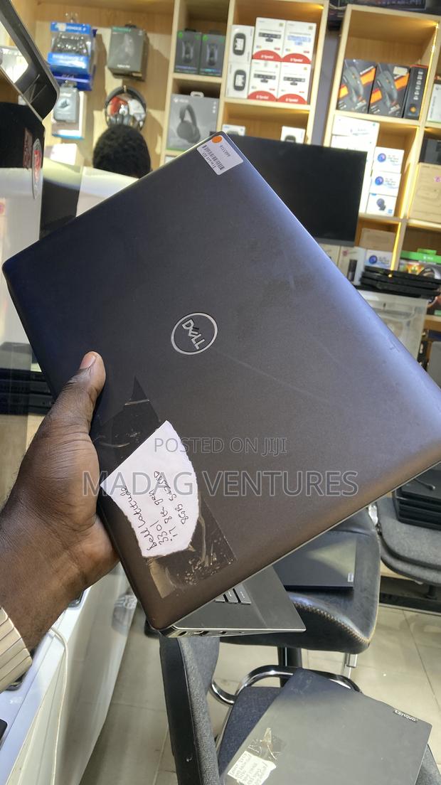 Laptop Dell Latitude 3301 8GB Intel Core I7 SSD 256GB · Photo 3