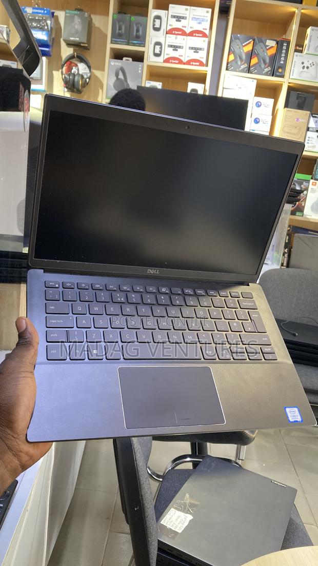 Laptop Dell Latitude 3301 8GB Intel Core I7 SSD 256GB · Photo 2