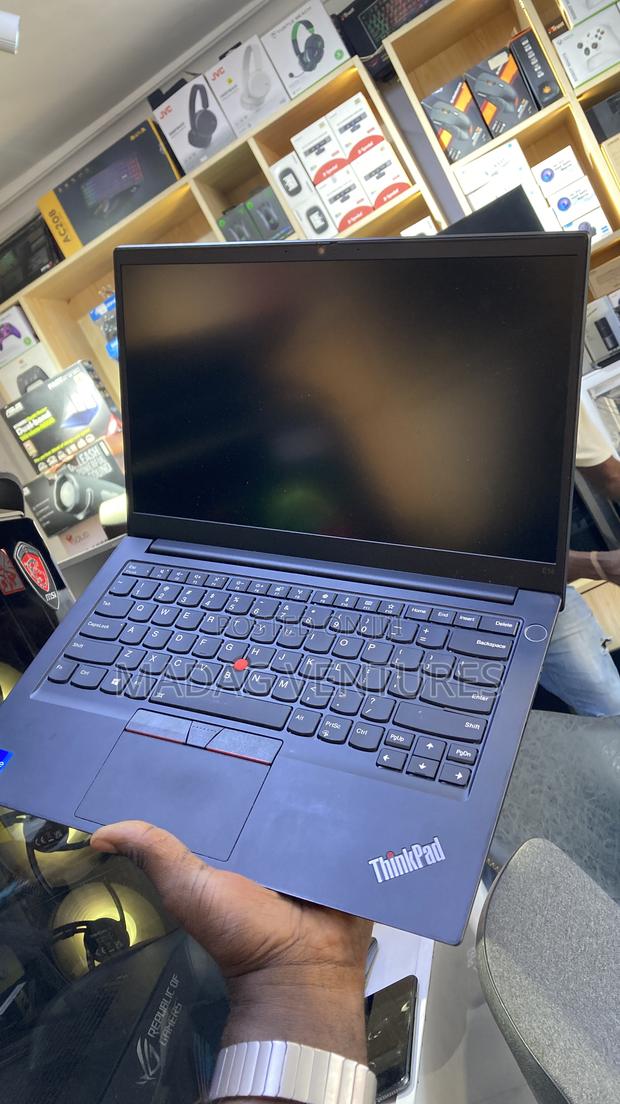 Laptop Lenovo ThinkPad E14 Gen 2 16GB Intel Core I5 SSD 256GB · Photo 2