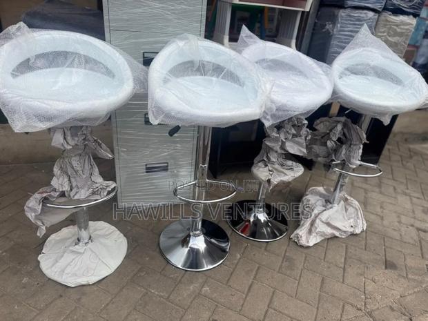 Restaurant Plastic Bar Stool · Photo 1