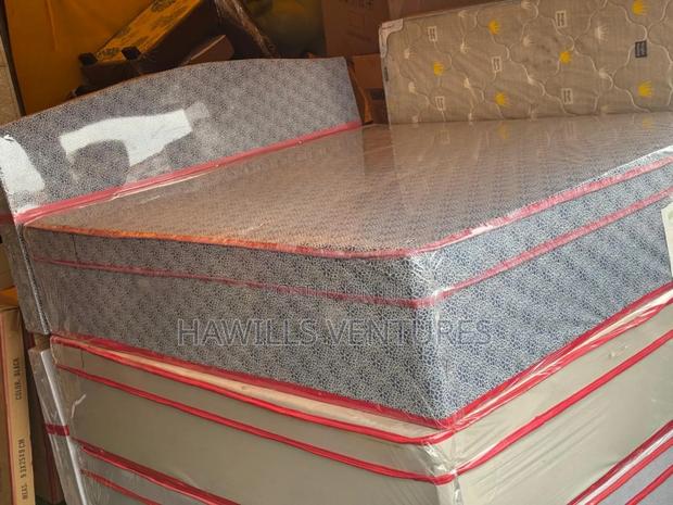 Full Queen Bed Size · Photo 1