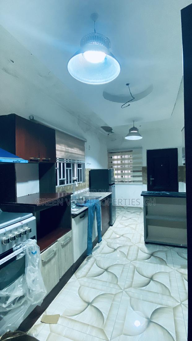 Furnished 5bdrm Duplex in Dansoman for rent · Photo 3
