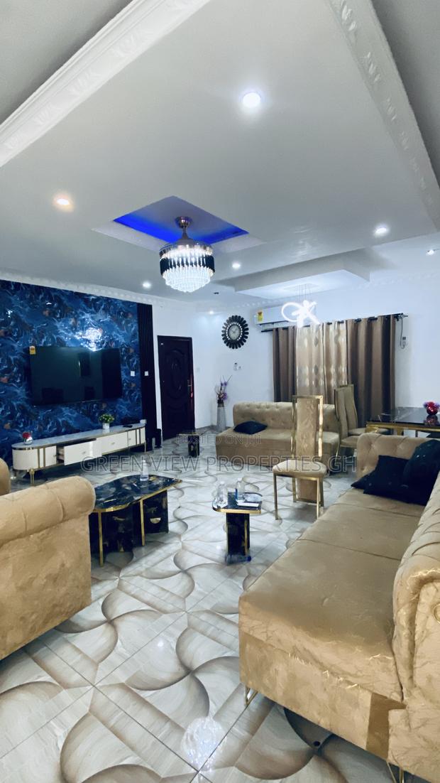 Furnished 5bdrm Duplex in Dansoman for rent · Photo 2