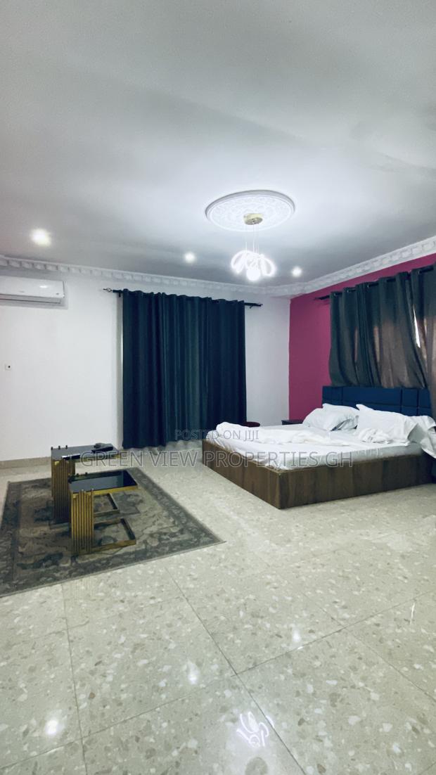 Furnished 5bdrm Duplex in Dansoman for rent · Photo 8