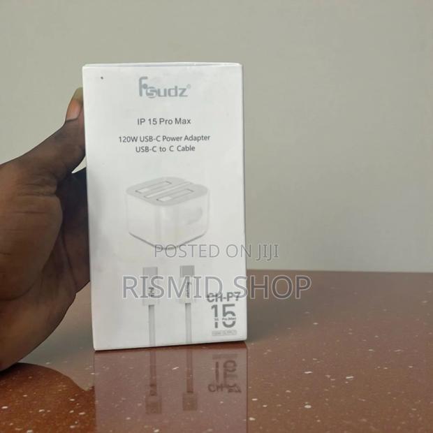 Original iPhone 15 Pro Max Charger (White) (525226) · Photo 1