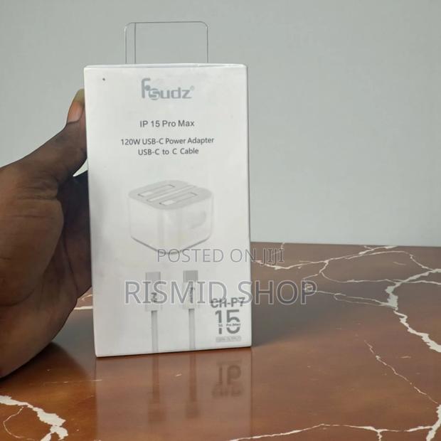 iPhone 15 Pro Max Charger (627837) · Photo 2