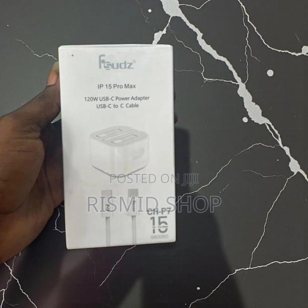 Original White 15 Pro Max Charger (525229) · Photo 2