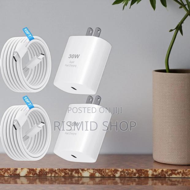 White iPhone 15 Pro Max Original Charger (425255) · Photo 1