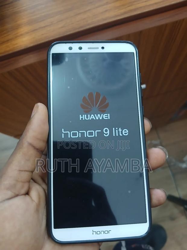 Huawei Honor 9 Lite 64 GB Silver · Photo 1