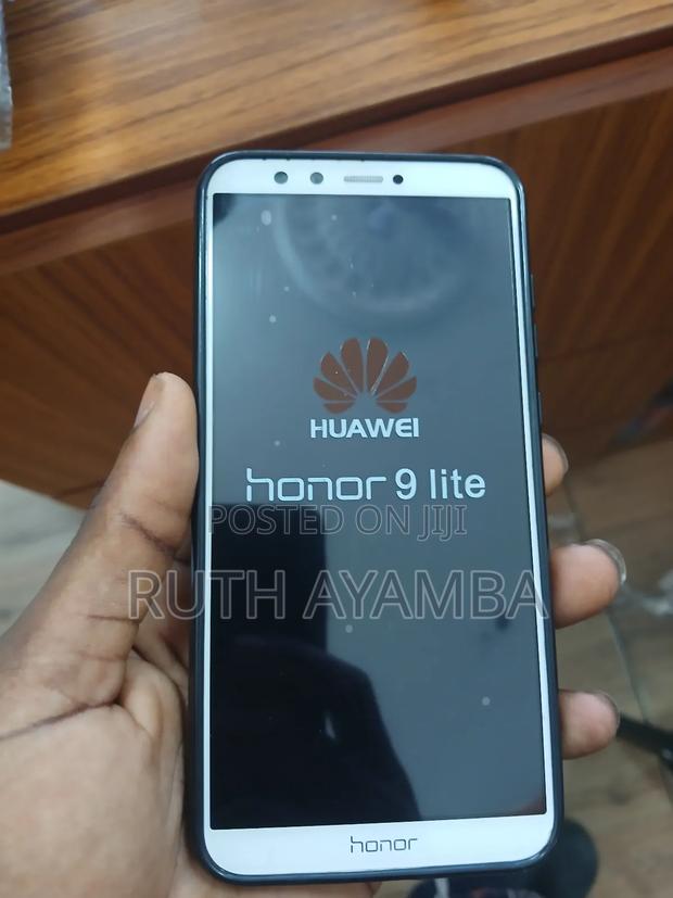 Huawei Honor 9 Lite 64 GB Silver · Photo 2