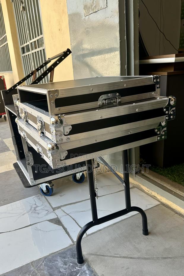 Dj Amplifier Rack 14u · Photo 4