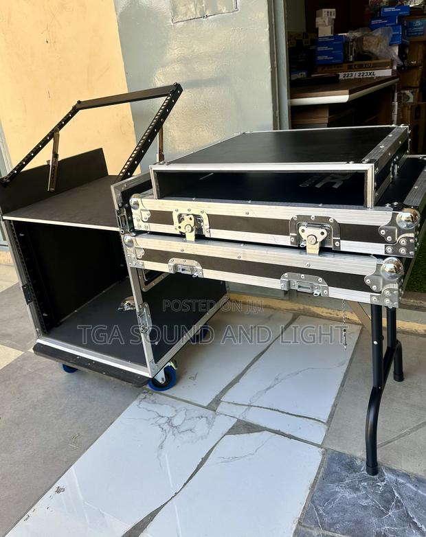Dj Amplifier Rack 14u · Photo 1