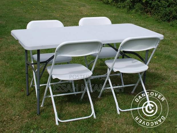 Outdoor Table and Chair · Photo 2