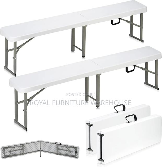Foldable Table and Chair · Photo 1