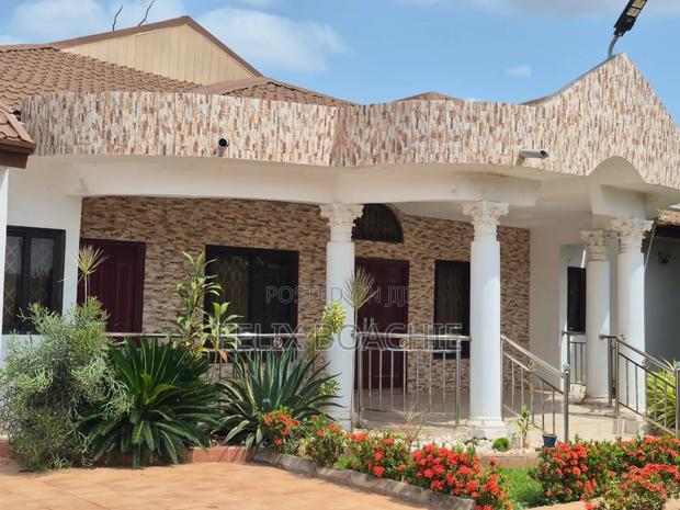 Furnished 5bdrm House in Oyarifa for sale · Photo 1