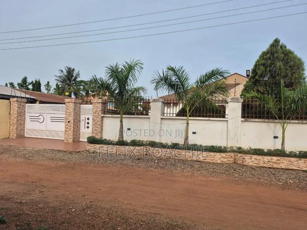 Furnished 5bdrm House in Oyarifa for sale · Photo 4