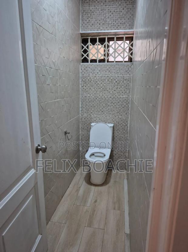 Furnished 5bdrm House in Oyarifa for sale · Photo 8