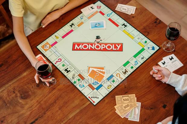 Monopoly Dice Board Game · Photo 1