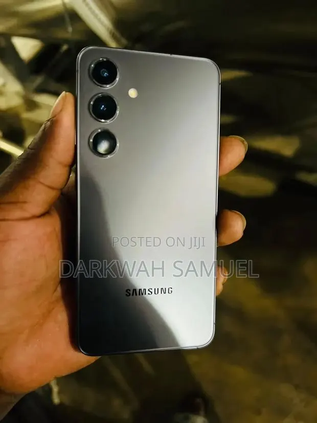 Samsung Galaxy S24 256 GB Gray · Photo 1