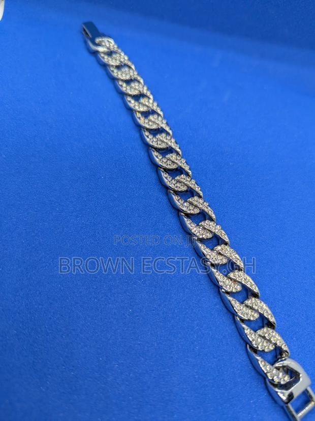 Iced Cuban Link Bracelet · Photo 4