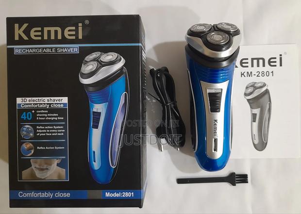Kemei 2801 Rechaegeable Shaver and Smoothener · Photo 1