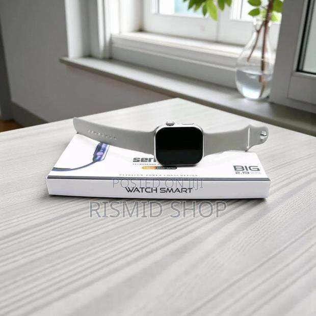 Series 10 Smartwatch (872772) · Photo 1