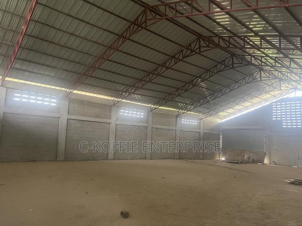 800 SQM Warehouse + Single Room Self Contain at Amasaman · Photo 6