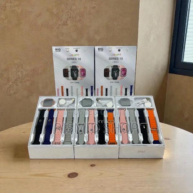 Laxasfit Series 10 Smartwatch With 8 Straps (335469) · Photo 2