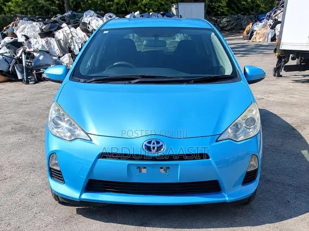 Toyota Aqua 2013 Blue · Photo 1