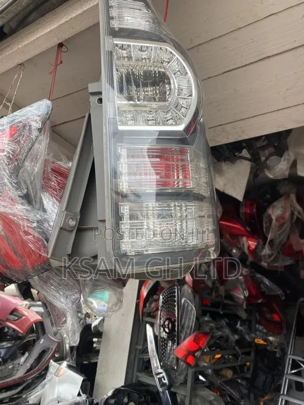Voxy 2013 Taillights · Photo 1