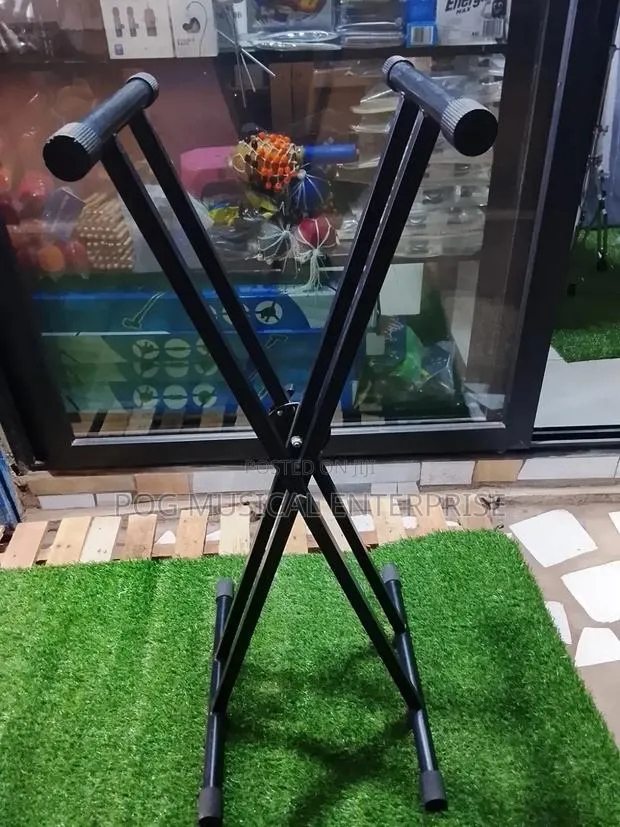 Keyboard Stand · Photo 1
