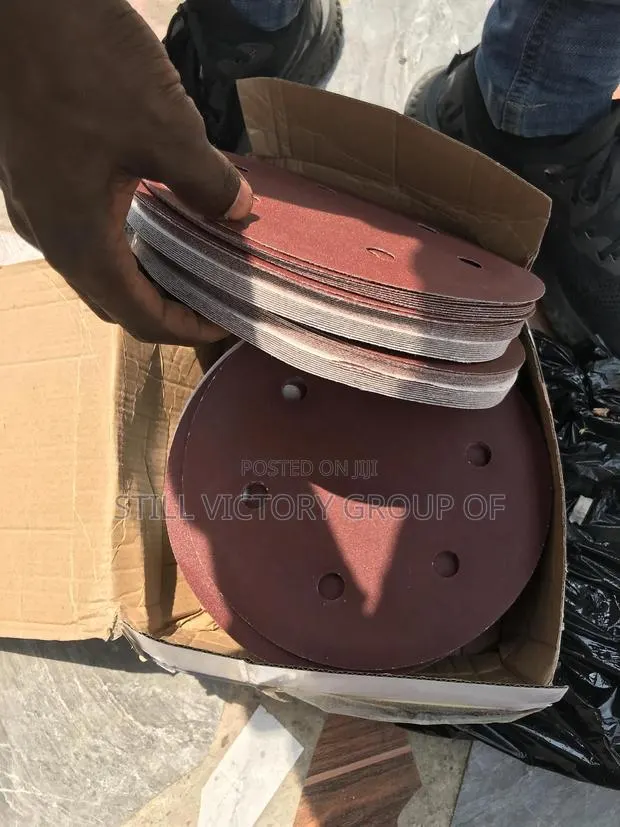 Sandpaper 9 Inches 6 Holes Drywall · Photo 1
