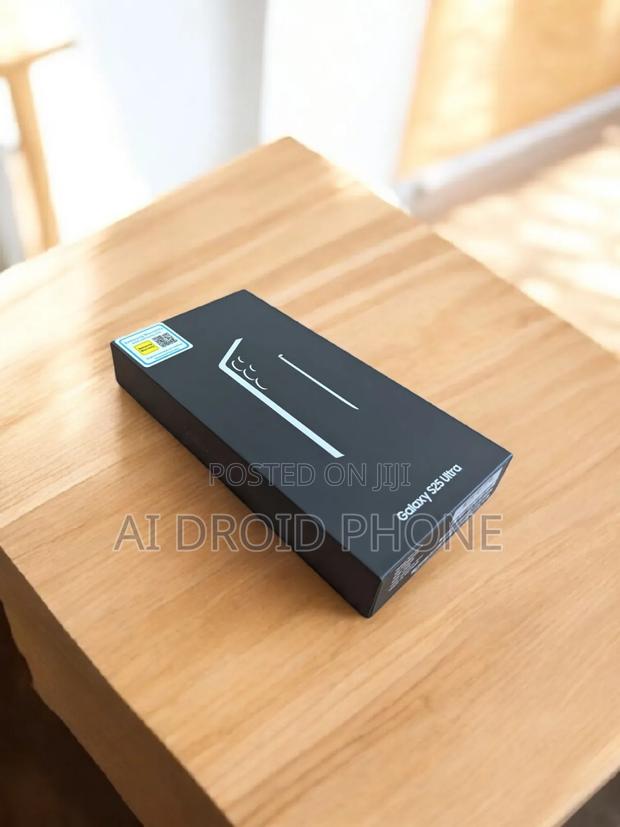 New Samsung Galaxy S25 Ultra 256 GB Silver · Photo 1
