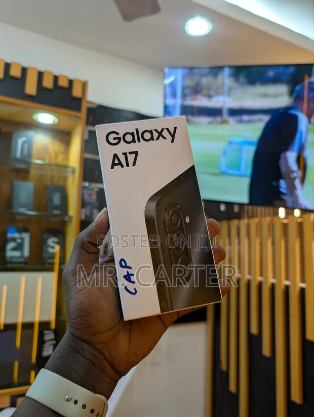 New Samsung Galaxy A17 128 GB Black · Photo 4