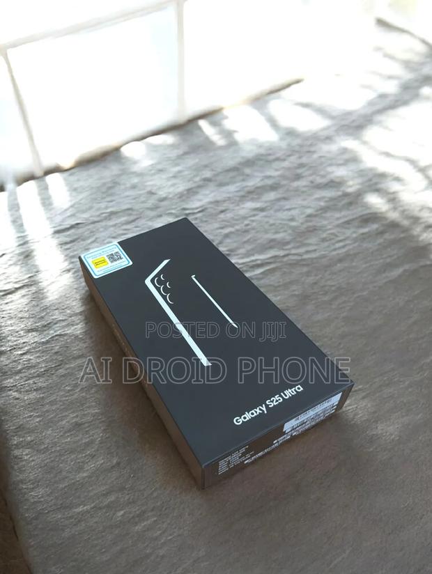 New Samsung Galaxy S25 Ultra 256 GB Gray · Photo 1