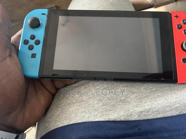 Nintendo Switch · Photo 1