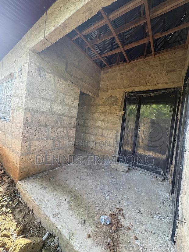 Very Nice Four Bedroom House With Three Washroom. · Photo 4