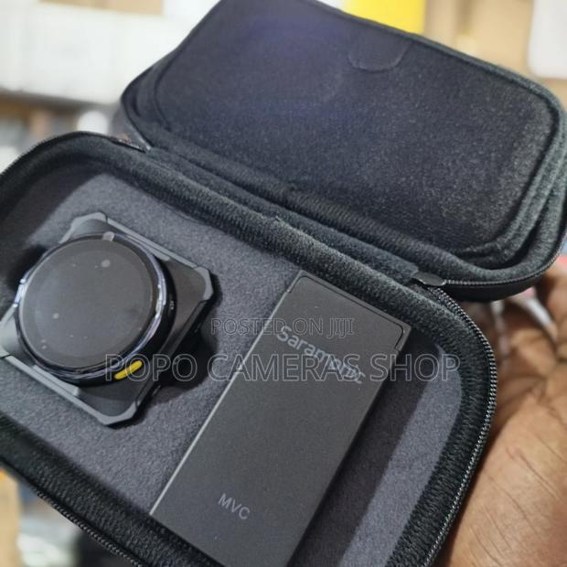 Saramonic Wireless Microphone With Touch Screen · Photo 3