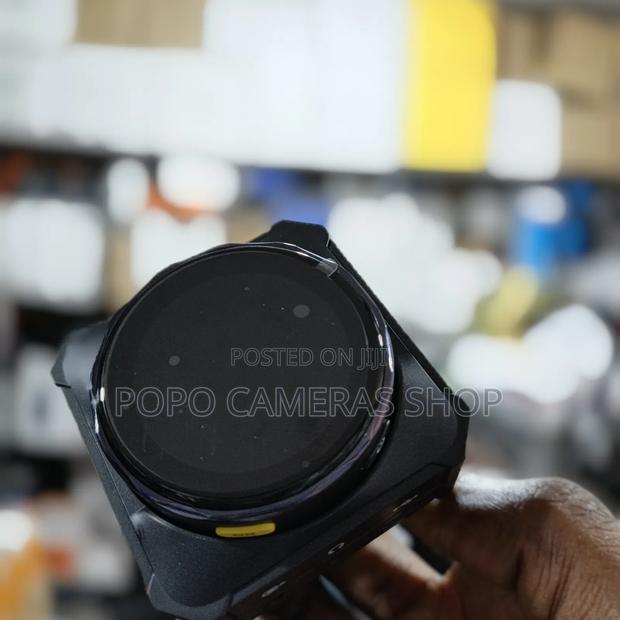 Saramonic Wireless Microphone With Touch Screen · Photo 4